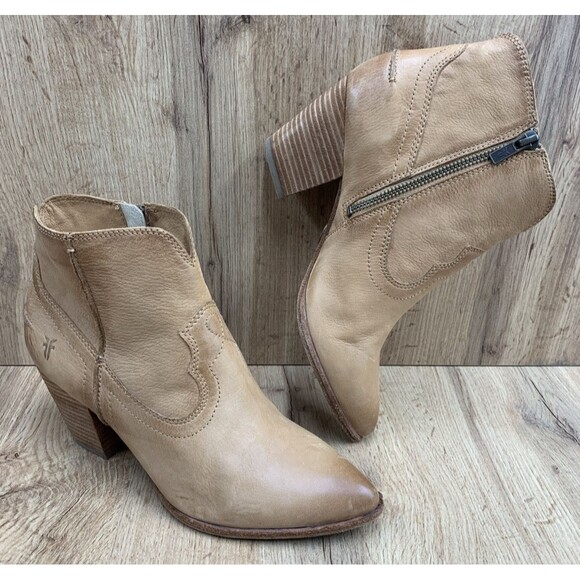 Frye Renee Seam Short Western Ankle Boots Bootie Women’s Size 9M Beige Cowgirl